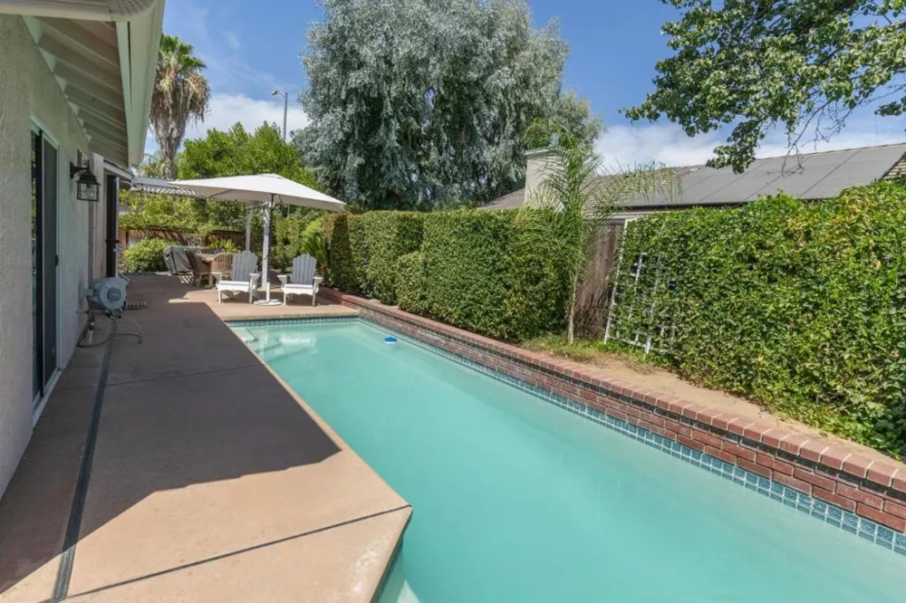 2671 Dennis Avenue Clovis, CA 93611