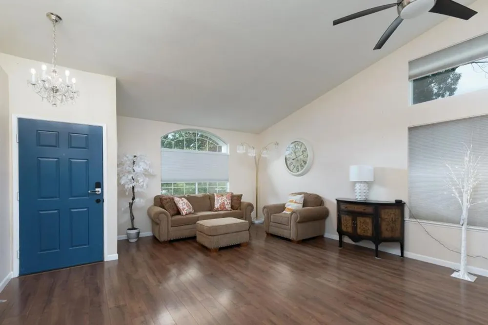 2671 Dennis Avenue Clovis, CA 93611