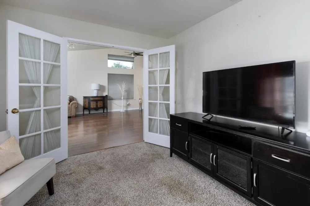 2671 Dennis Avenue Clovis, CA 93611