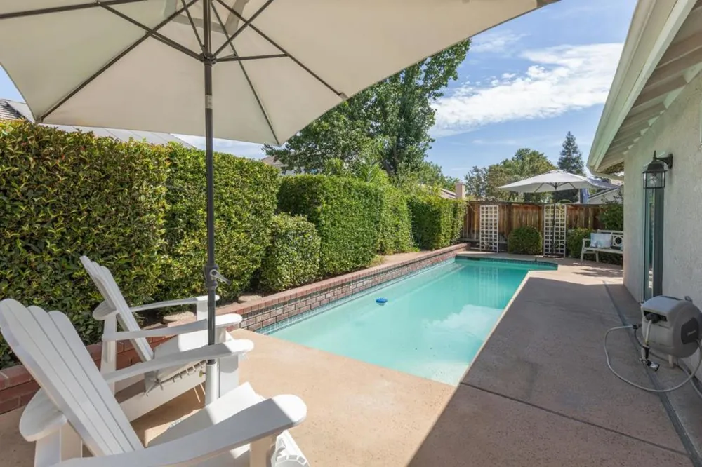 2671 Dennis Avenue Clovis, CA 93611
