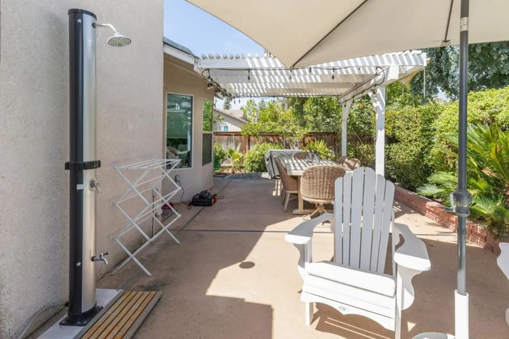 2671 Dennis Avenue Clovis, CA 93611