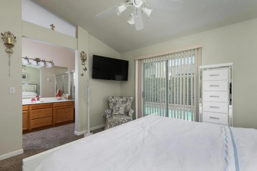 2671 Dennis Avenue Clovis, CA 93611