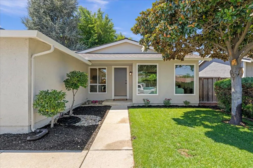 5237 Tomahawk Drive San Jose, CA 95136