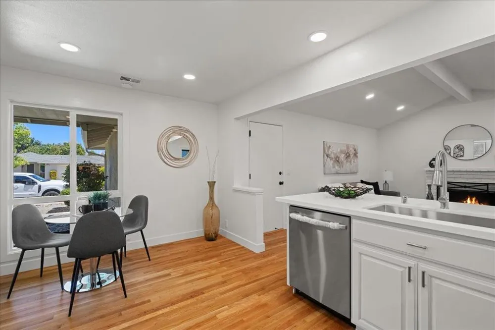 5237 Tomahawk Drive San Jose, CA 95136