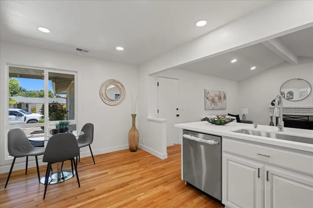 5237 Tomahawk Drive San Jose, CA 95136
