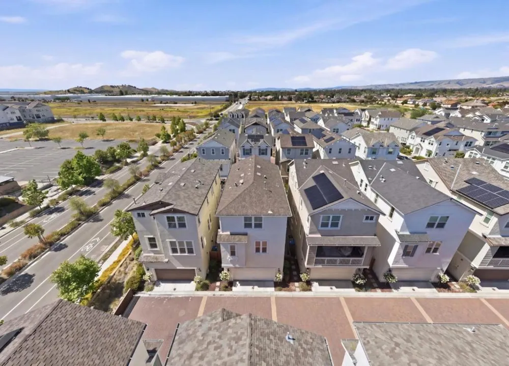 37517 Bay Crest Road Newark, CA 94560