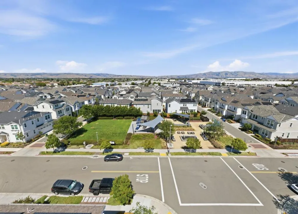 37517 Bay Crest Road Newark, CA 94560