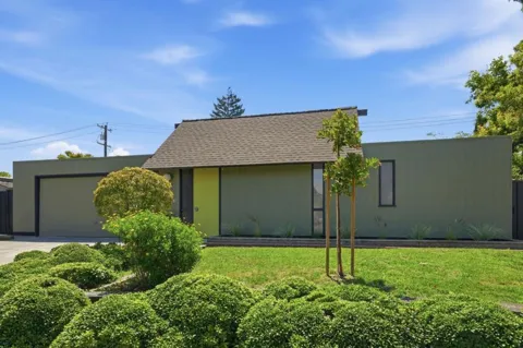 816 Lennox Court