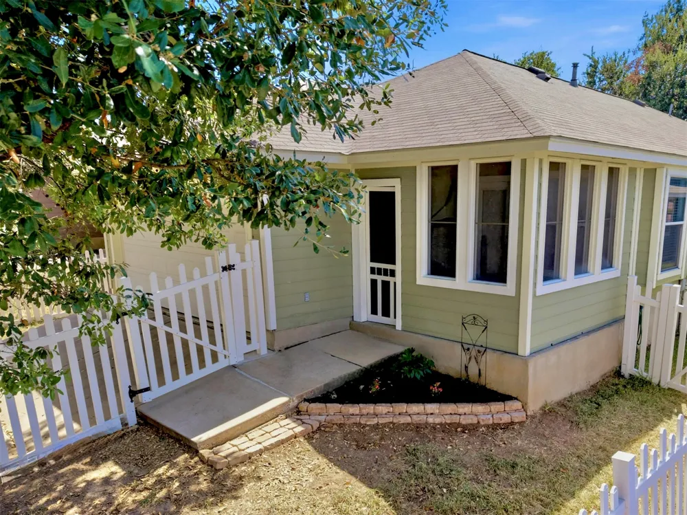 945 King Cotton Lane Round Rock, TX 78664