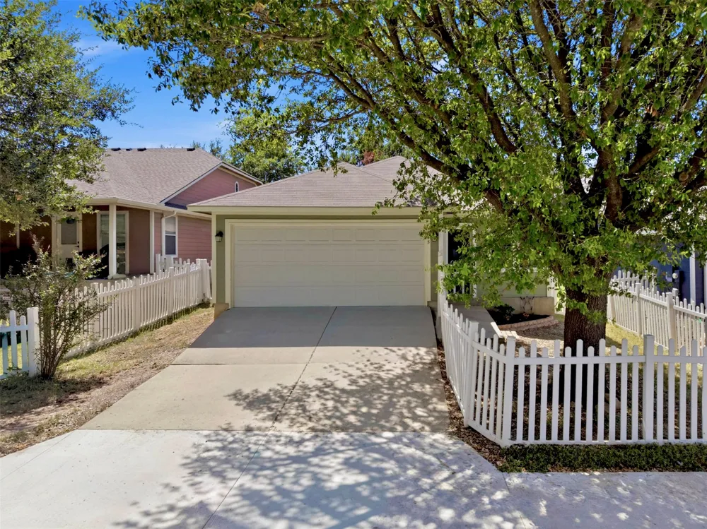 945 King Cotton Lane Round Rock, TX 78664
