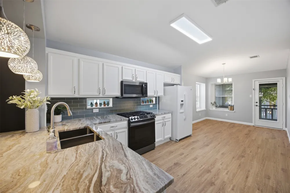 945 King Cotton Lane Round Rock, TX 78664