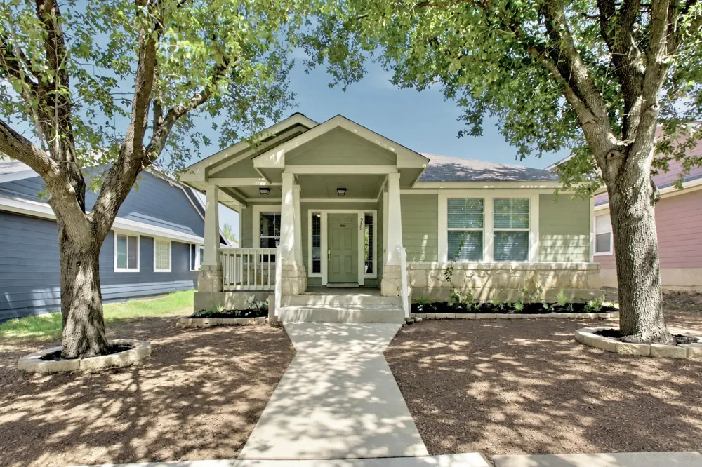 945 King Cotton Lane Round Rock, TX 78664
