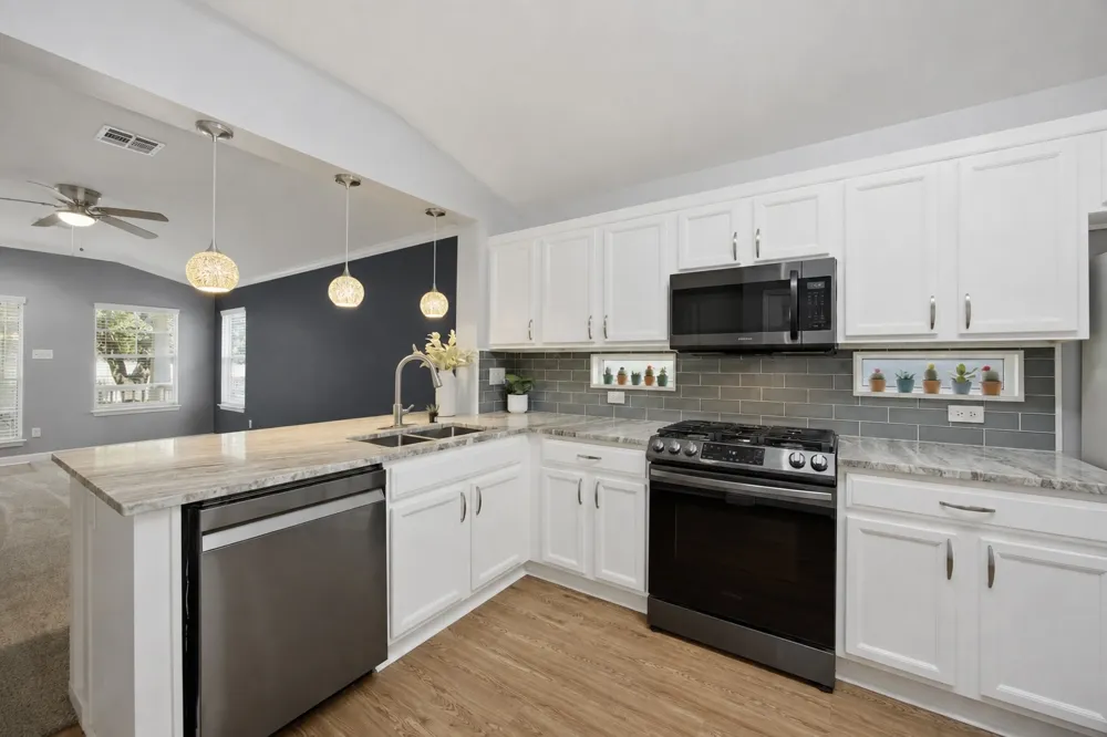 945 King Cotton Lane Round Rock, TX 78664
