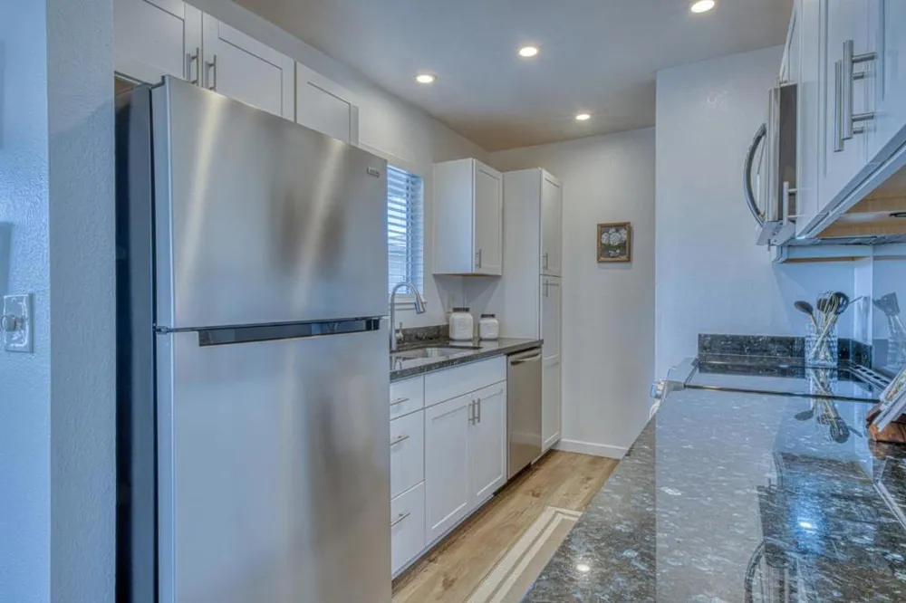 1889 Cherokee Drive #4 Salinas, CA 93906