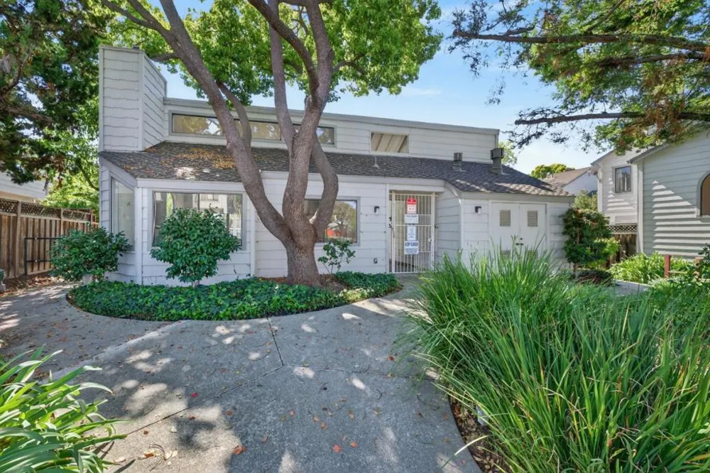 1205 Sierra Village Way San Jose, CA 95132