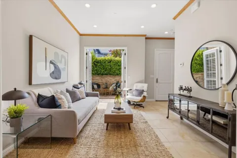 456 Gabilan Street #3