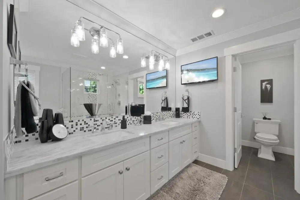 1052 Mcbain Avenue Campbell, CA 95008