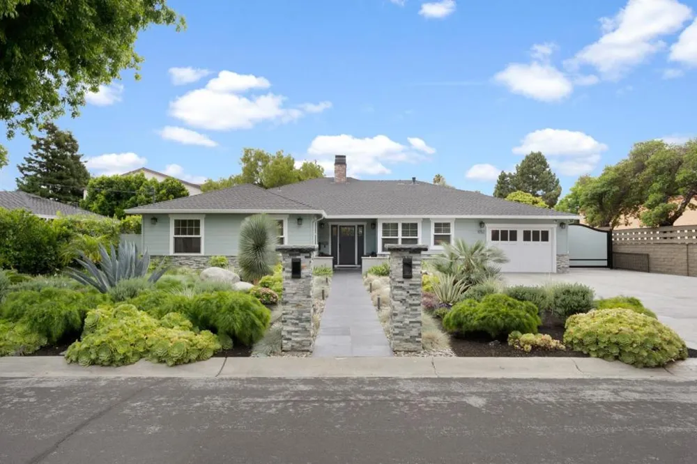 1052 Mcbain Avenue Campbell, CA 95008