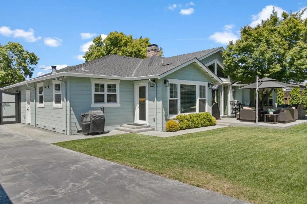 1052 Mcbain Avenue Campbell, CA 95008