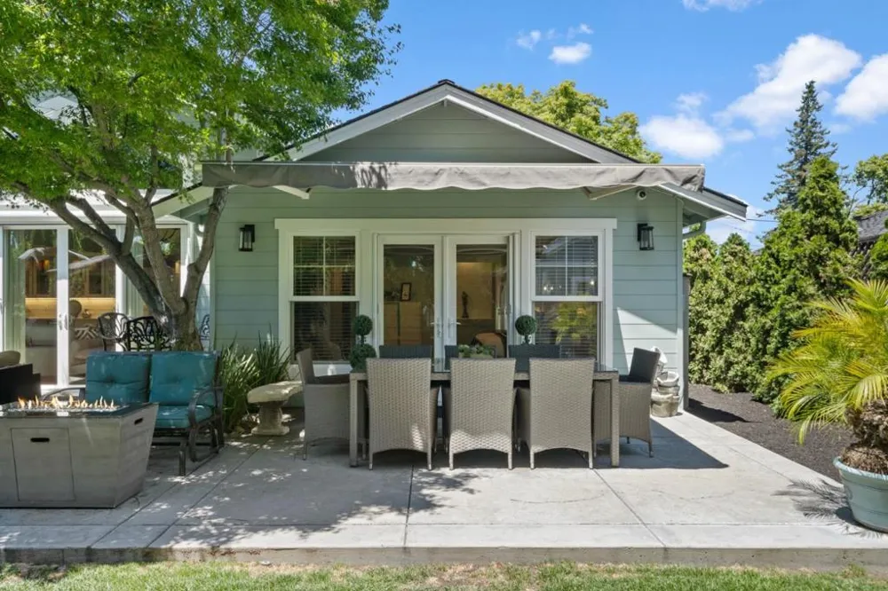 1052 Mcbain Avenue Campbell, CA 95008