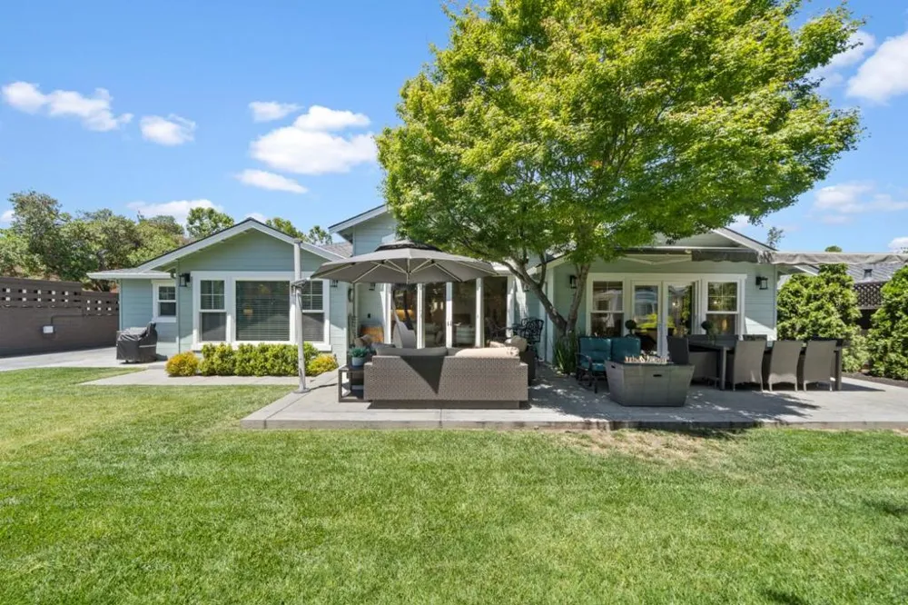 1052 Mcbain Avenue Campbell, CA 95008