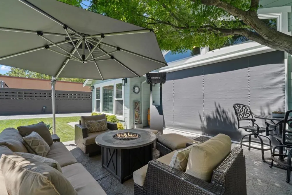1052 Mcbain Avenue Campbell, CA 95008