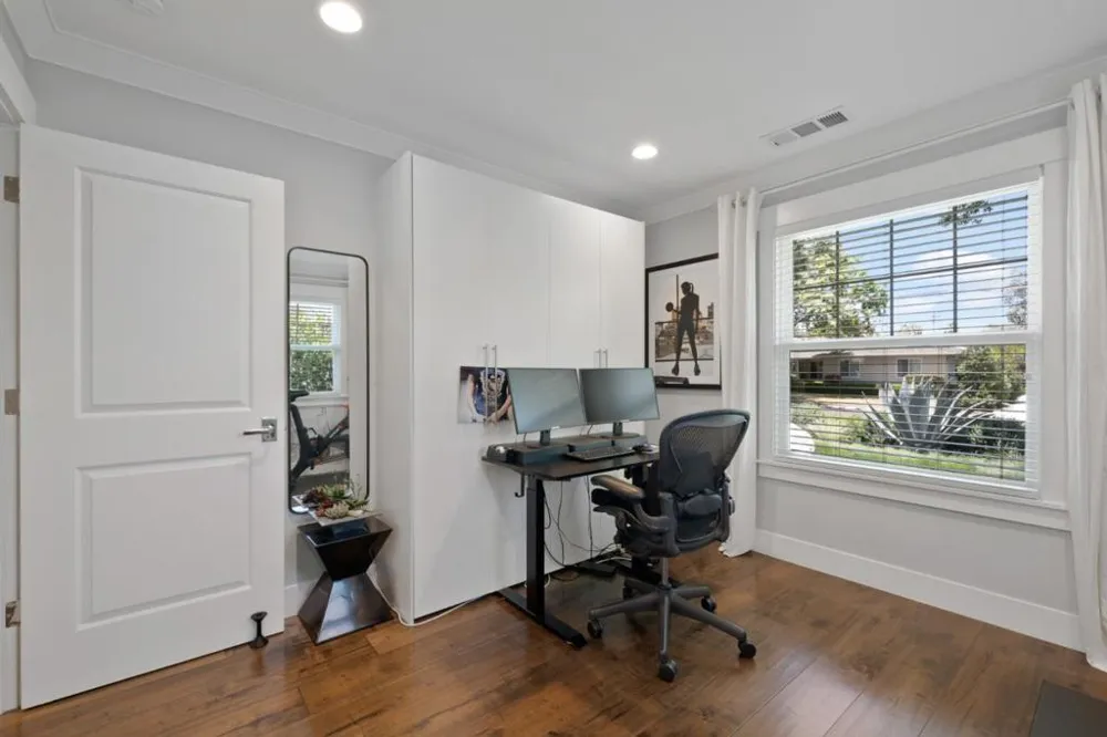 1052 Mcbain Avenue Campbell, CA 95008