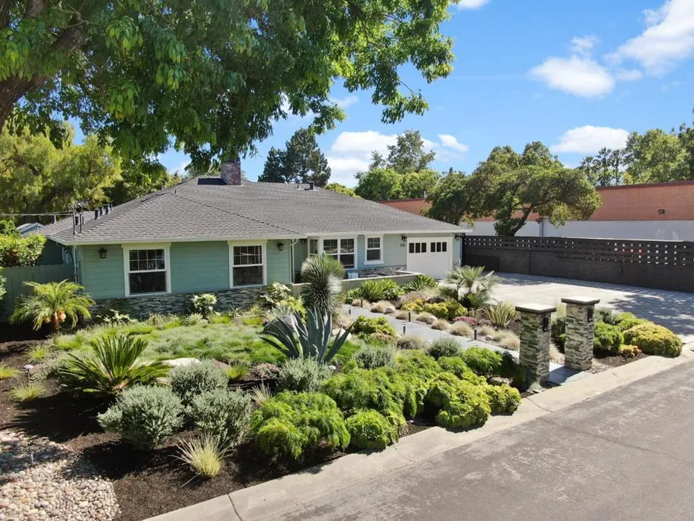 1052 Mcbain Avenue Campbell, CA 95008