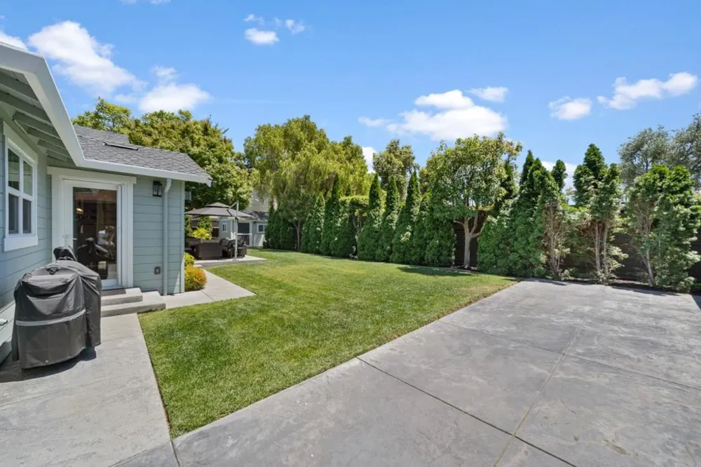 1052 Mcbain Avenue Campbell, CA 95008