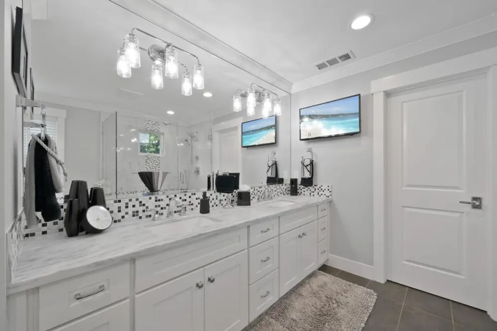 1052 Mcbain Avenue Campbell, CA 95008