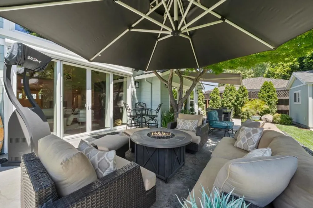 1052 Mcbain Avenue Campbell, CA 95008