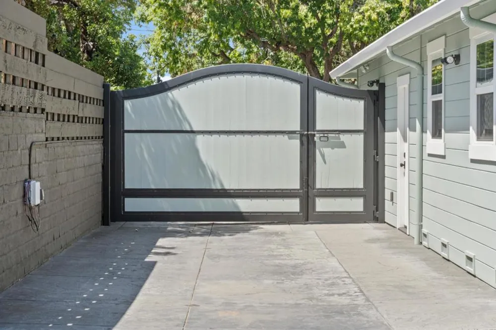 1052 Mcbain Avenue Campbell, CA 95008