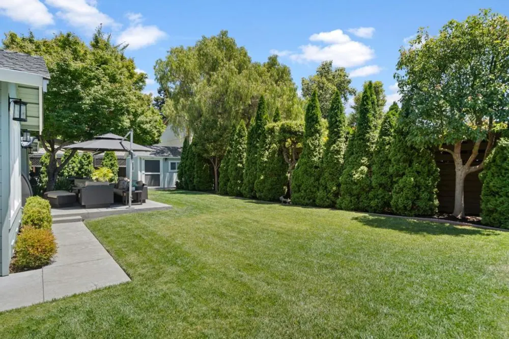 1052 Mcbain Avenue Campbell, CA 95008