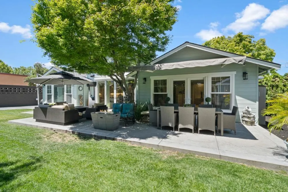 1052 Mcbain Avenue Campbell, CA 95008