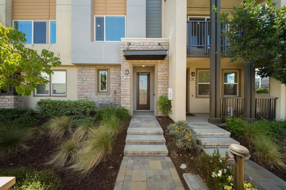 493 Snap Dragon Street Milpitas, CA 95035