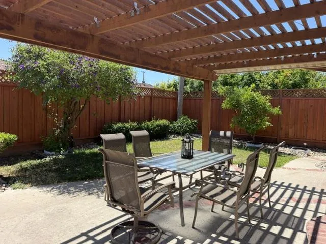 523 Hickory Place Santa Clara, CA 95051
