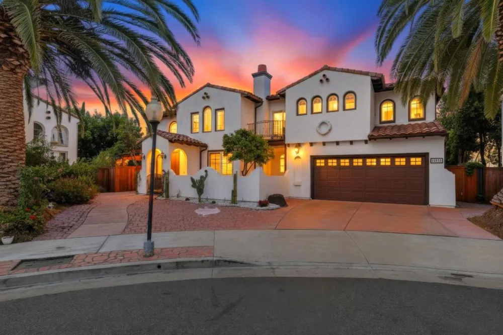 18120 Jaguar Court Tarzana, CA 91335