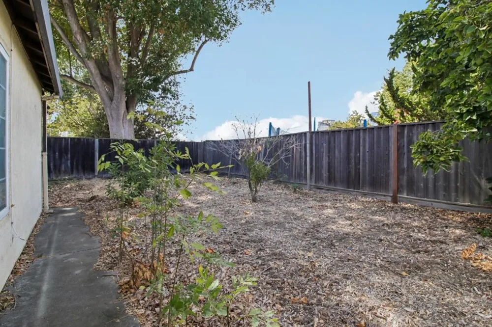 4967 Avenida De Angelina Santa Clara, CA 95054