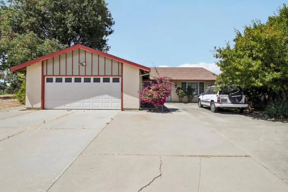 4967 Avenida De Angelina Santa Clara, CA 95054
