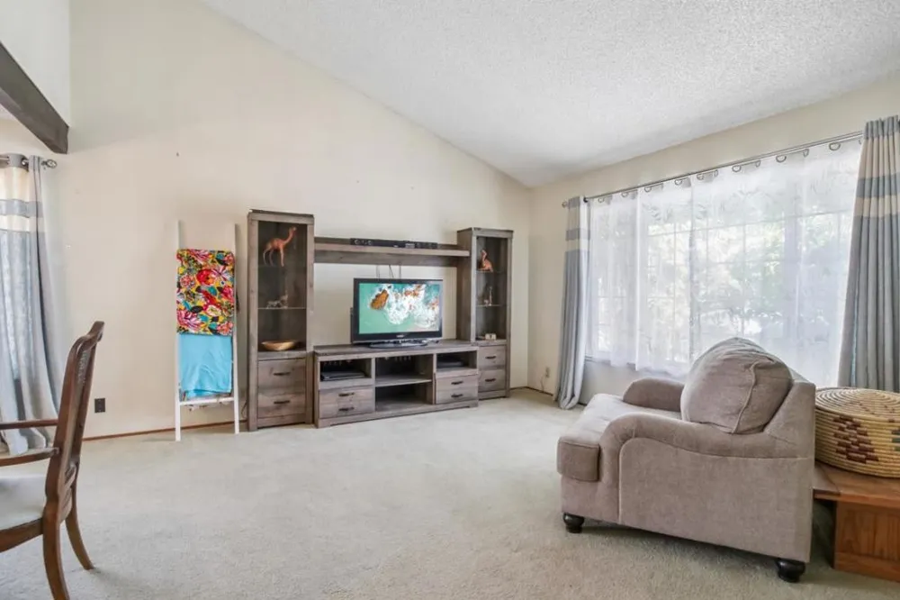4967 Avenida De Angelina Santa Clara, CA 95054