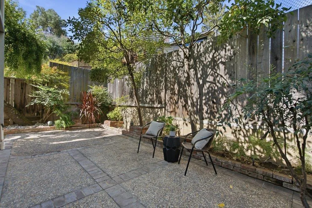 2872 Roland Avenue San Carlos, CA 94070