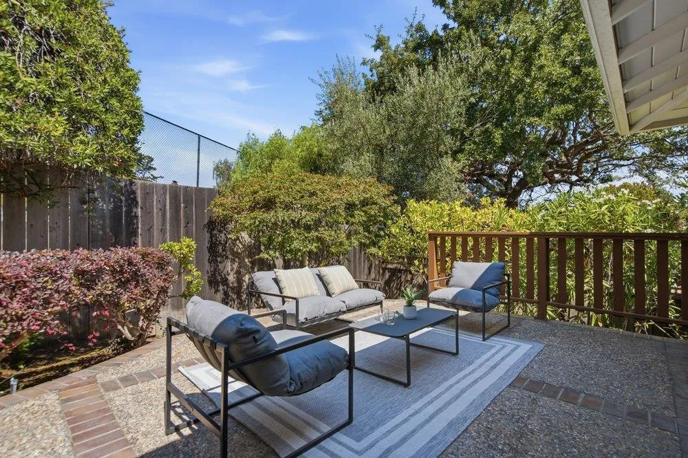 2872 Roland Avenue San Carlos, CA 94070