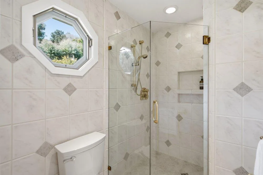 2872 Roland Avenue San Carlos, CA 94070