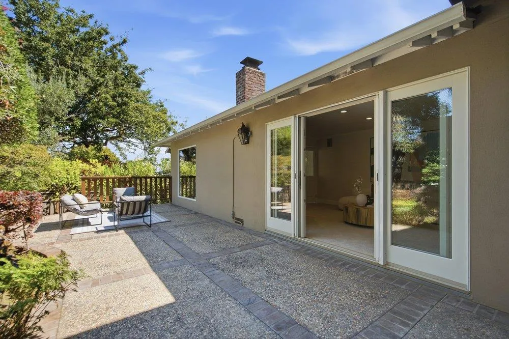 2872 Roland Avenue San Carlos, CA 94070
