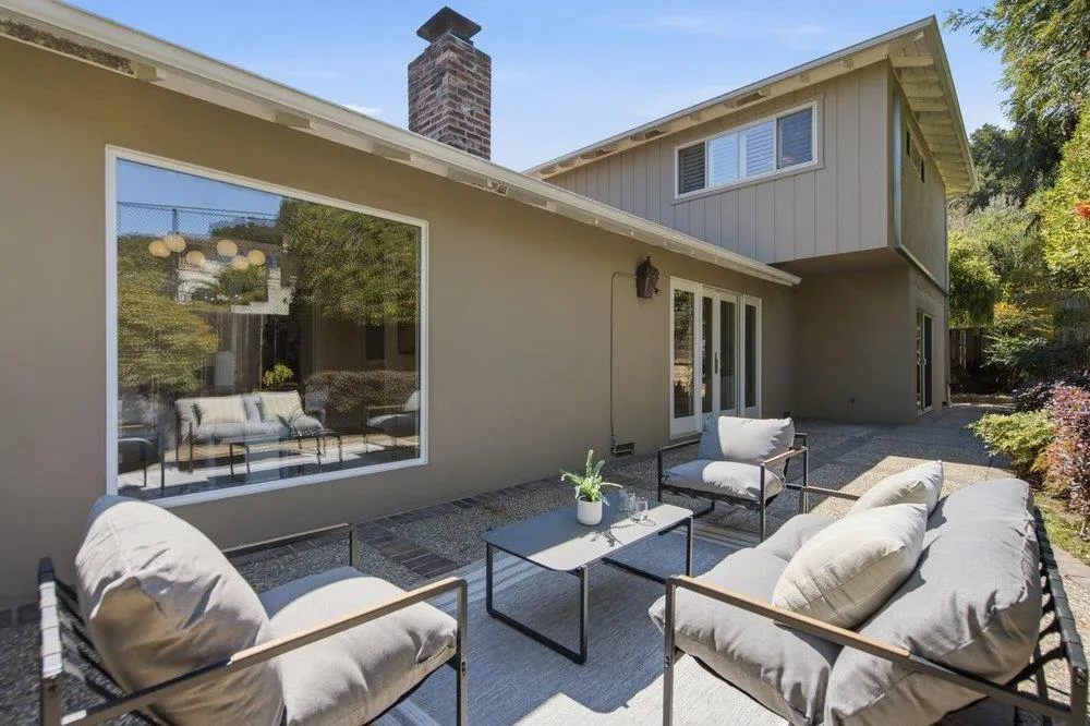 2872 Roland Avenue San Carlos, CA 94070