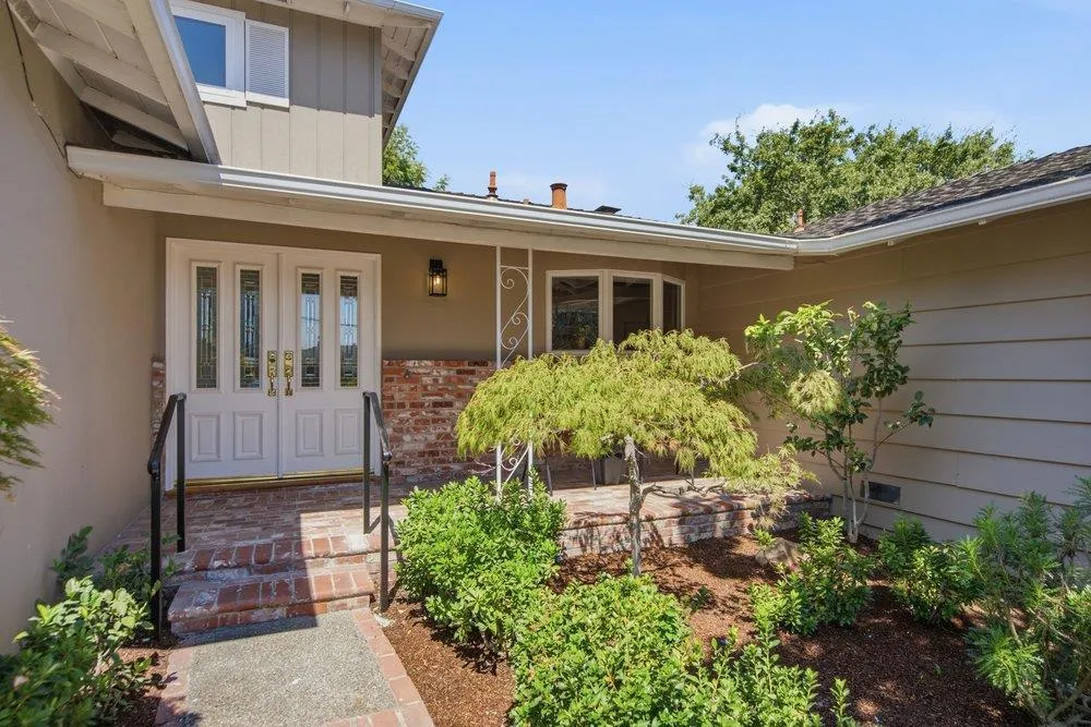 2872 Roland Avenue San Carlos, CA 94070