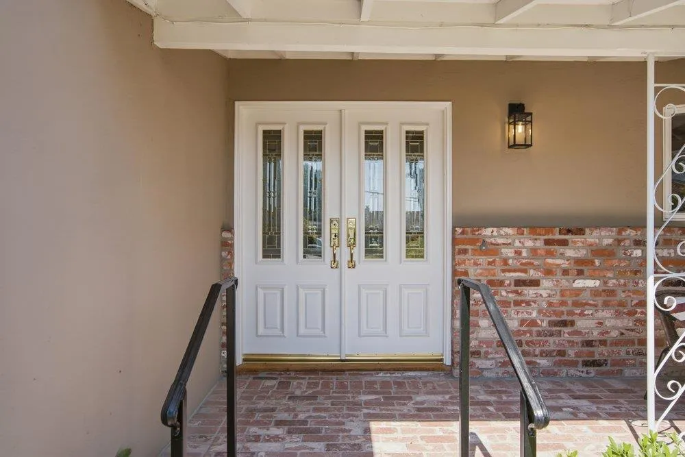 2872 Roland Avenue San Carlos, CA 94070