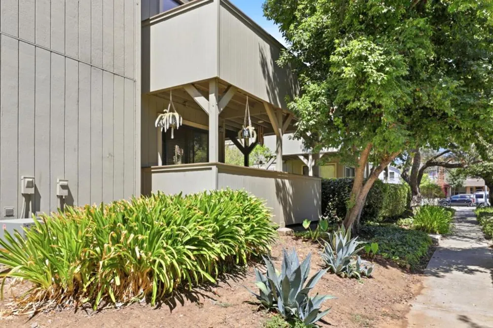 227 Del Monte Lane Morgan Hill, CA 95037
