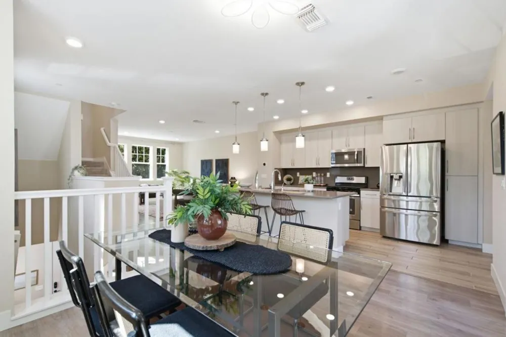 350 Circuit Way Mountain View, CA 94043