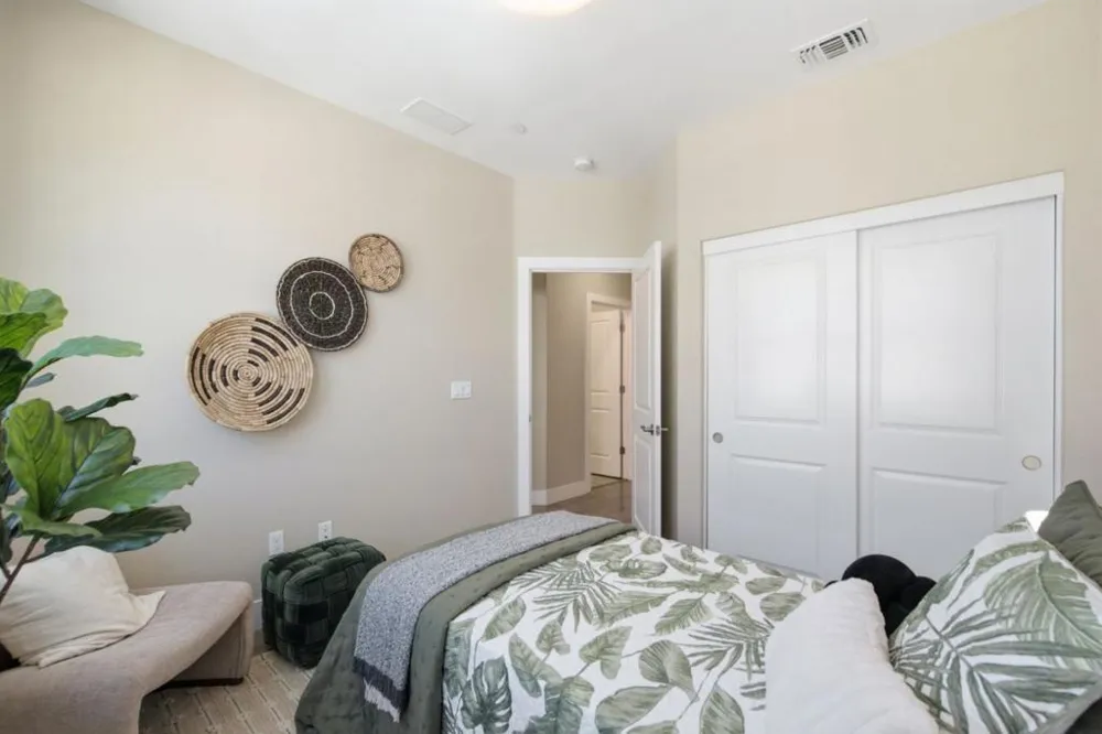 350 Circuit Way Mountain View, CA 94043